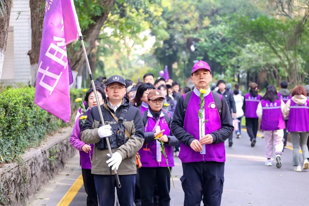 徒步8.8公里 200余名中外人士重走“南京安全区”