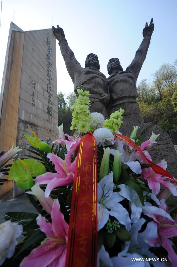 CHINA-NANJING-QINGMING FESTIVAL-WWII-AIR FORCE HEROES-MEMORIAL CEREMONY (CN)