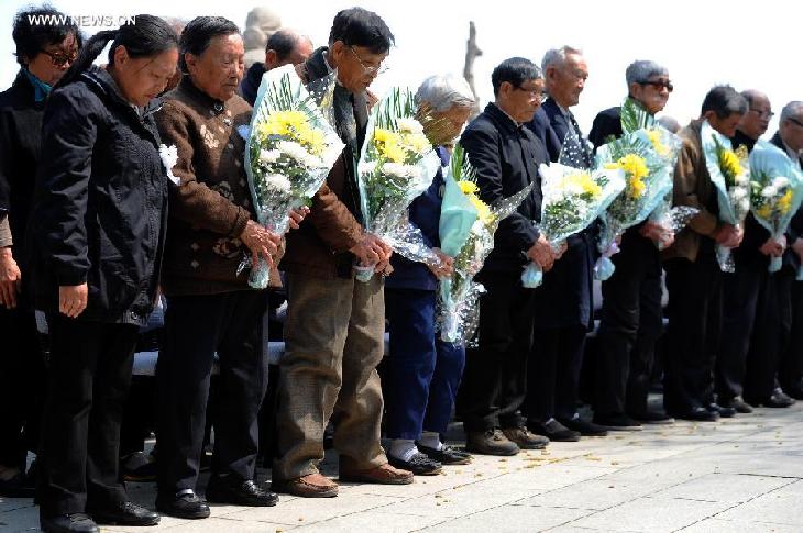 CHINA-NANJING-QINGMING FESTIVAL-NANJING MASSACRE-MEMORIAL CEREMONY (CN) 