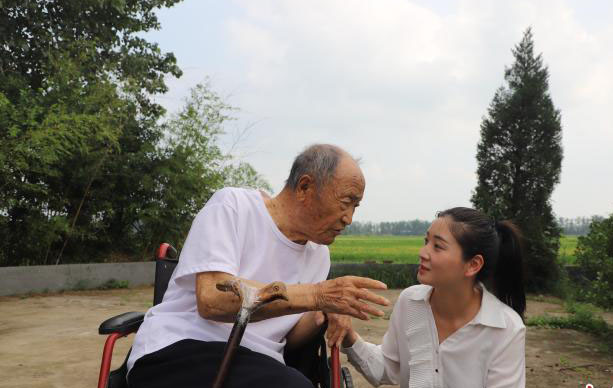 94岁老人登7月“江苏好人榜” 义务为烈士守墓80余年